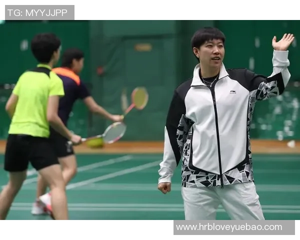 南京羽毛球队耐力训练引发热议球迷与专家的观点碰撞与思考